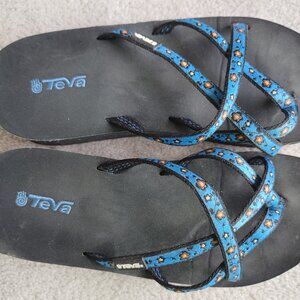 Adorable and comfortable TEVA slip-on blue floral sandals SZ 9